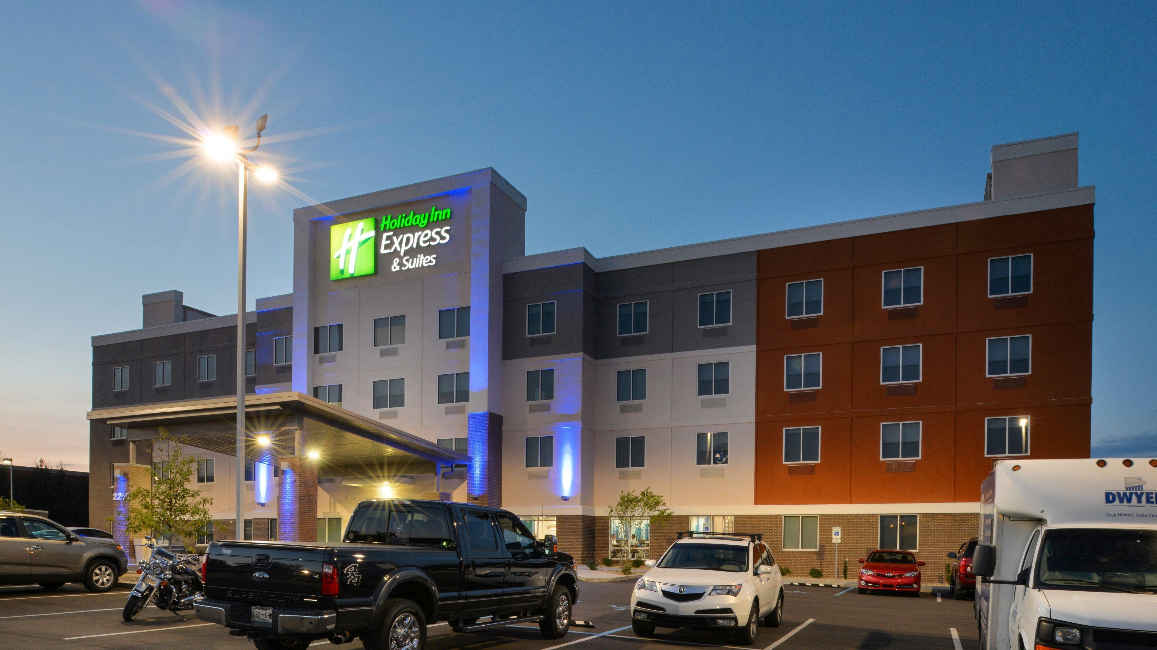 Holiday Inn Express & Suites Lexington Midtown - I-75, An Ihg Hotel Exterior photo